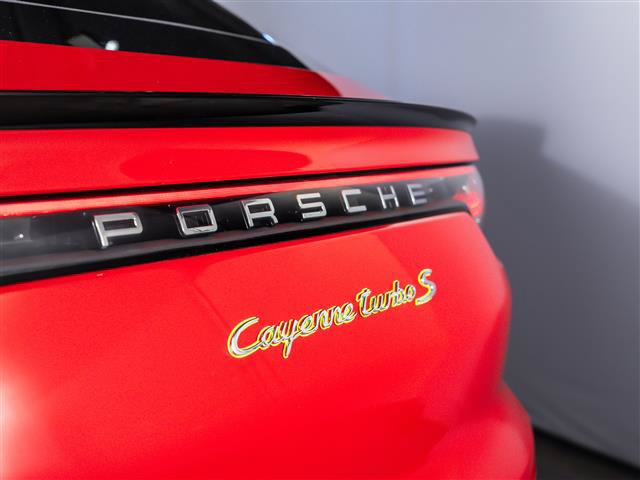 Certified 2023 Porsche Cayenne Turbo S AWD/4WD image 38