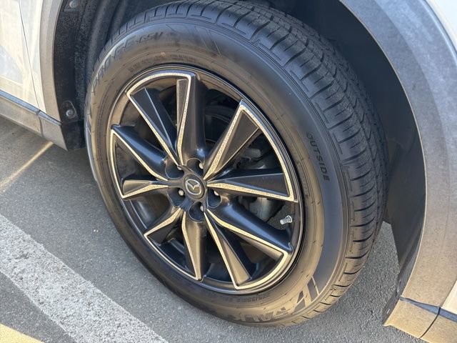 Used 2018 MAZDA CX-5 Touring FWD image 3