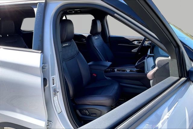 Used 2025 Ford Explorer Platinum w/ LUX Leather Package image 21