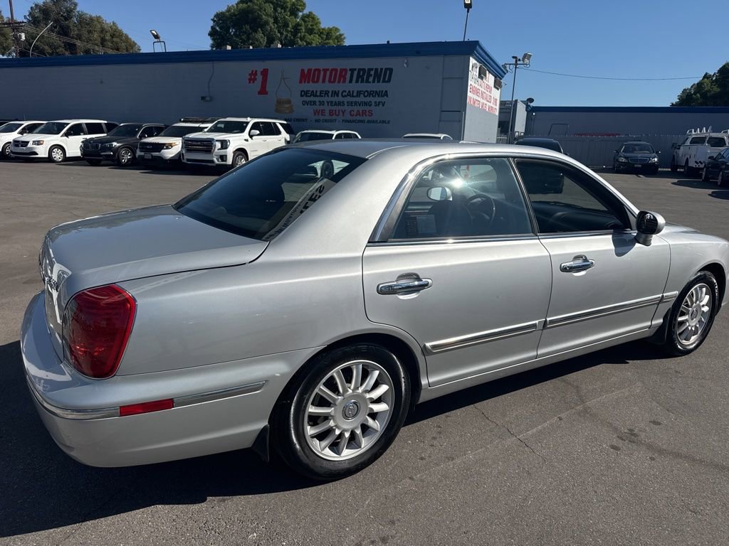 Used 2005 Hyundai XG350 L FWD image 2