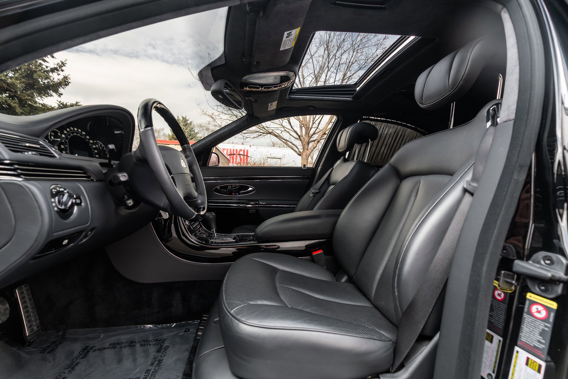 Used 2009 Maybach 57 S image 22