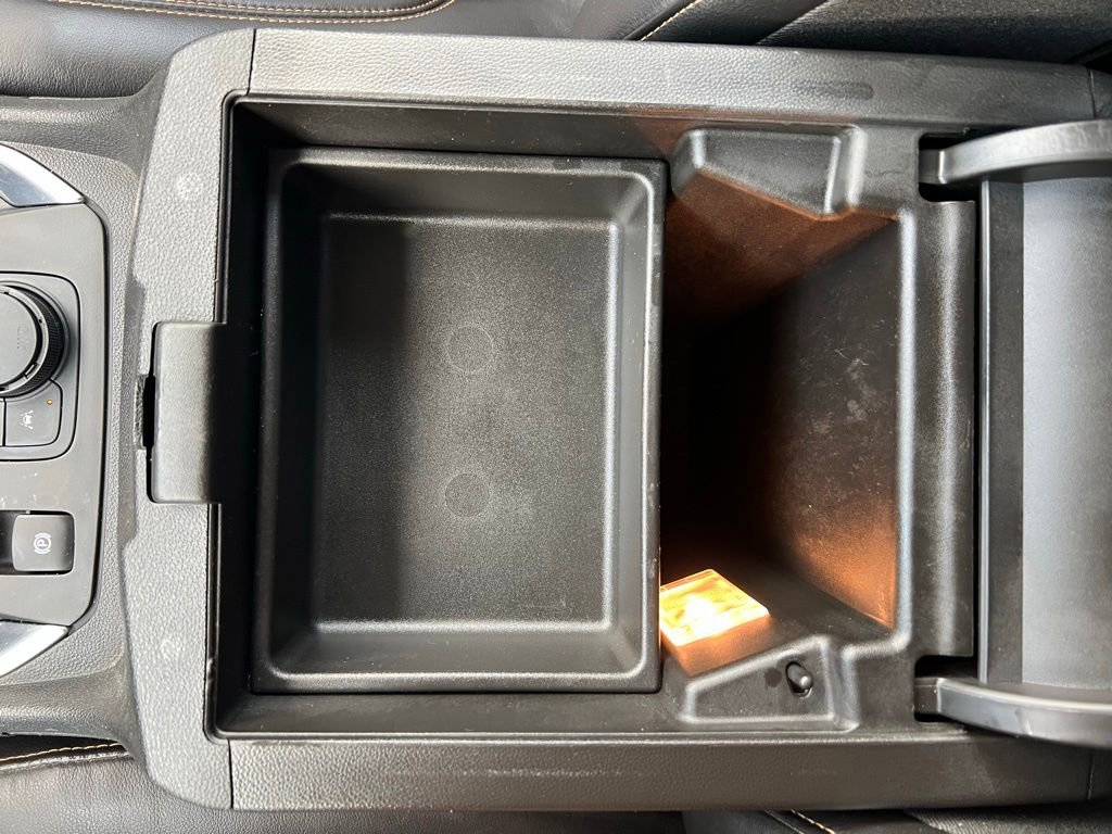 Used 2018 Chevrolet Traverse Premier image 32