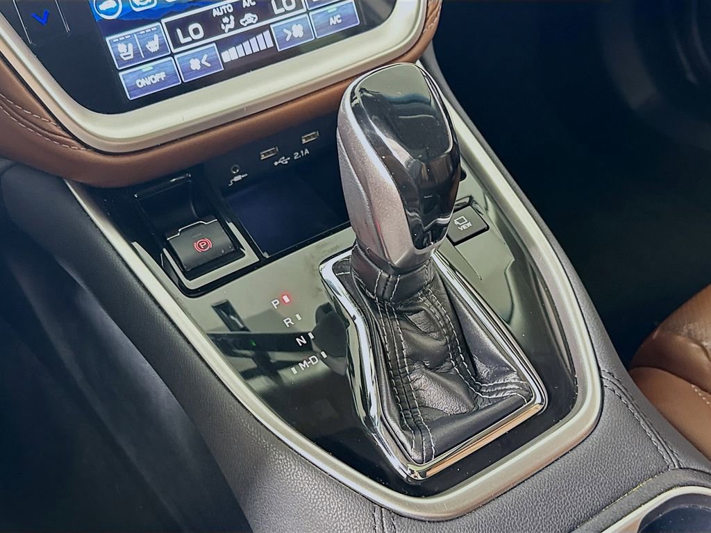 Used 2020 Subaru Outback Touring w/ Popular Package #2 image 17