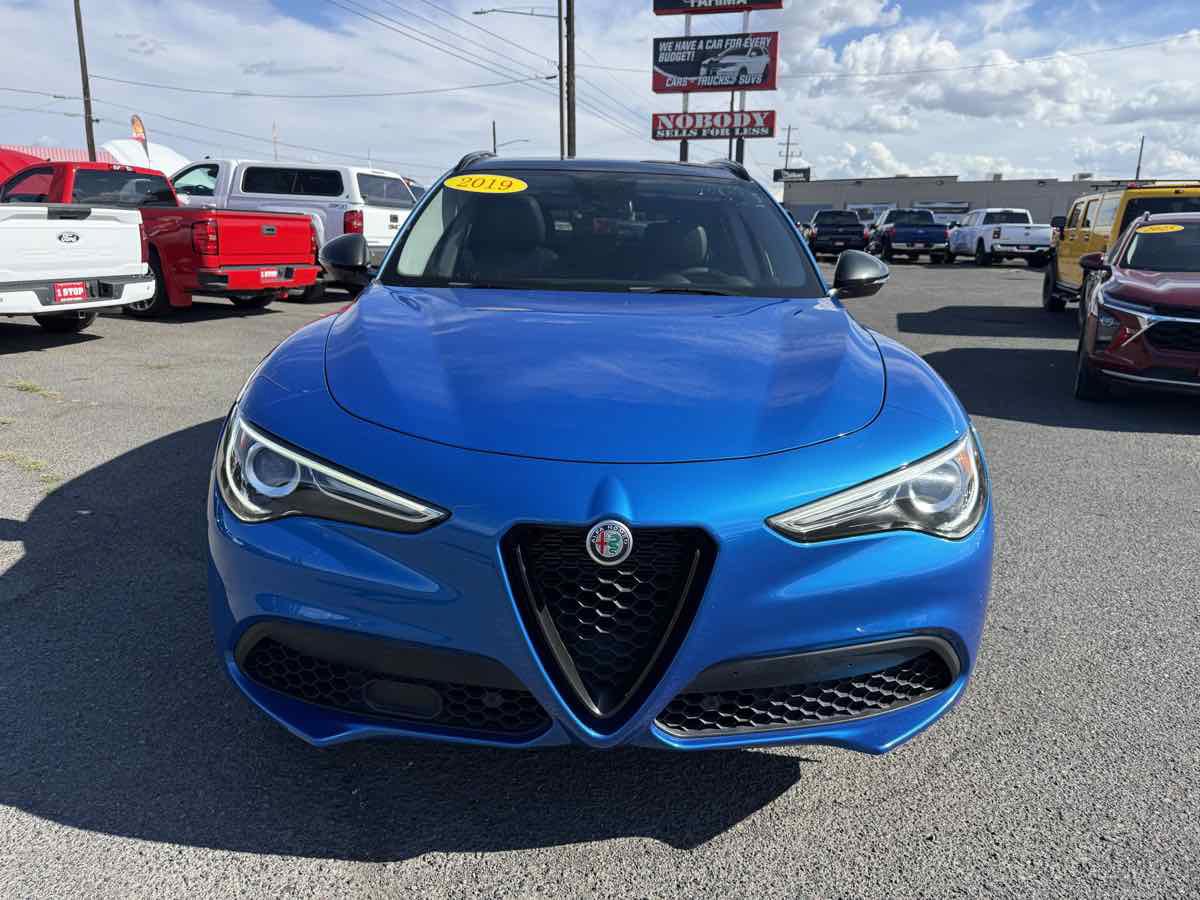 Used 2019 Alfa Romeo Stelvio Ti w/ Nero Edizione AWD/4WD image 2