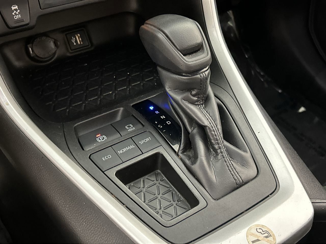 Used 2024 Toyota RAV4 XLE image 15