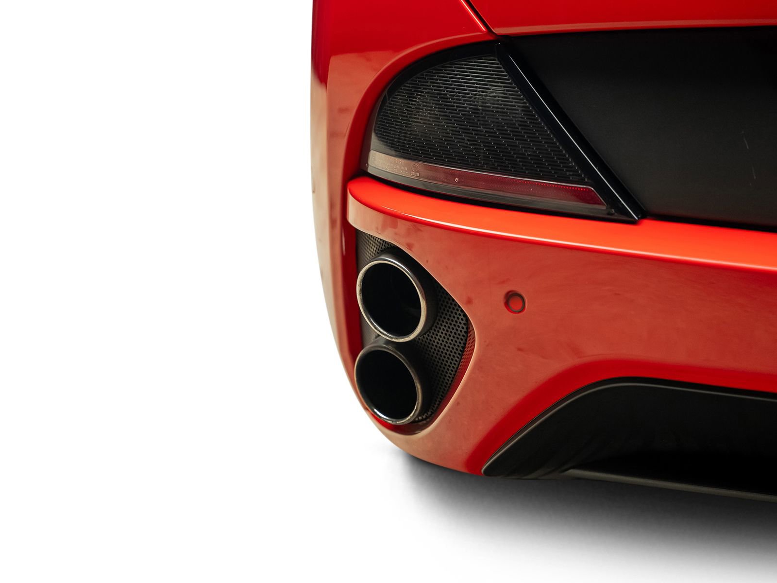 Used 2013 Ferrari California RWD image 23
