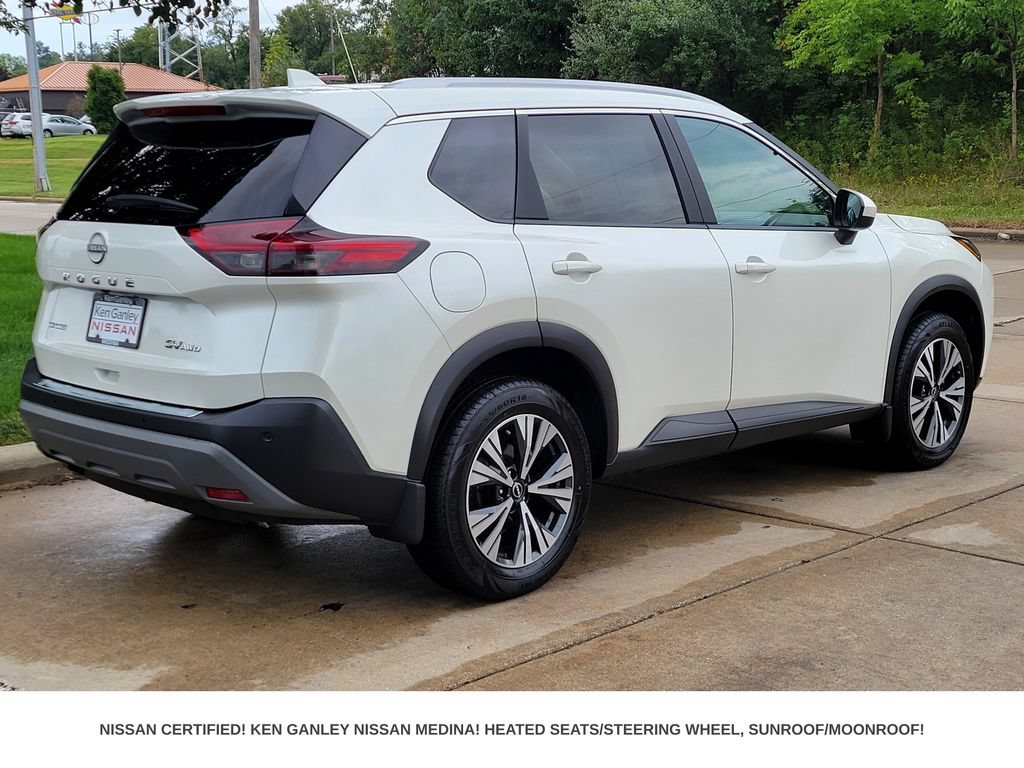 Certified 2023 Nissan Rogue SV w/ SV Premium B Package AWD/4WD image 3