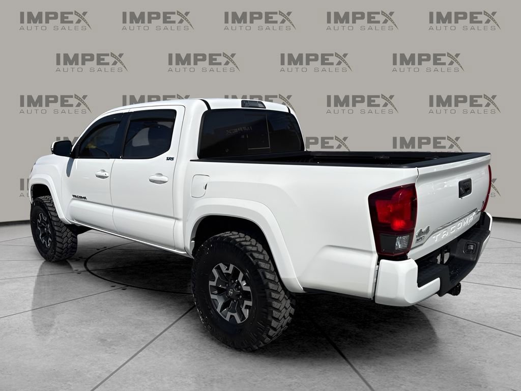 Used 2023 Toyota Tacoma SR5 w/ Technology Package image 3