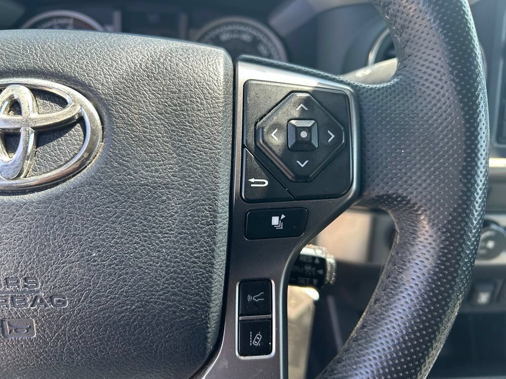 Used 2019 Toyota Tacoma SR5 AWD/4WD image 17