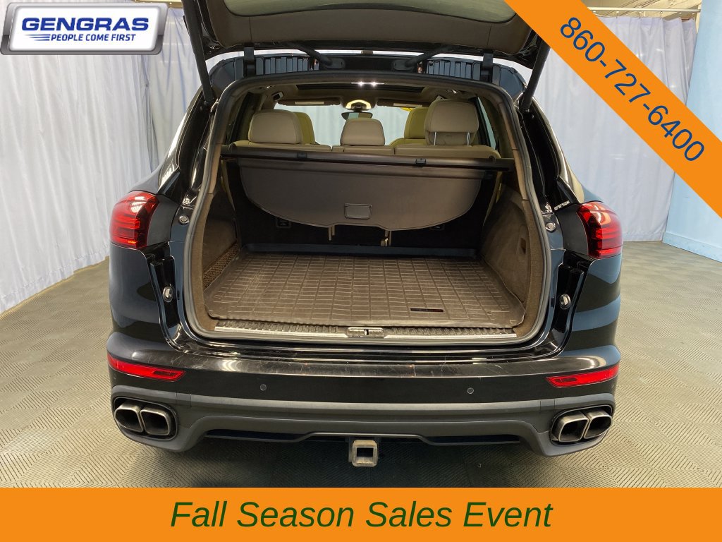Used 2015 Porsche Cayenne Turbo AWD/4WD image 33