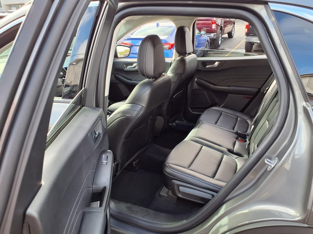 Certified 2022 Ford Escape SEL w/ Technology Package AWD/4WD image 28