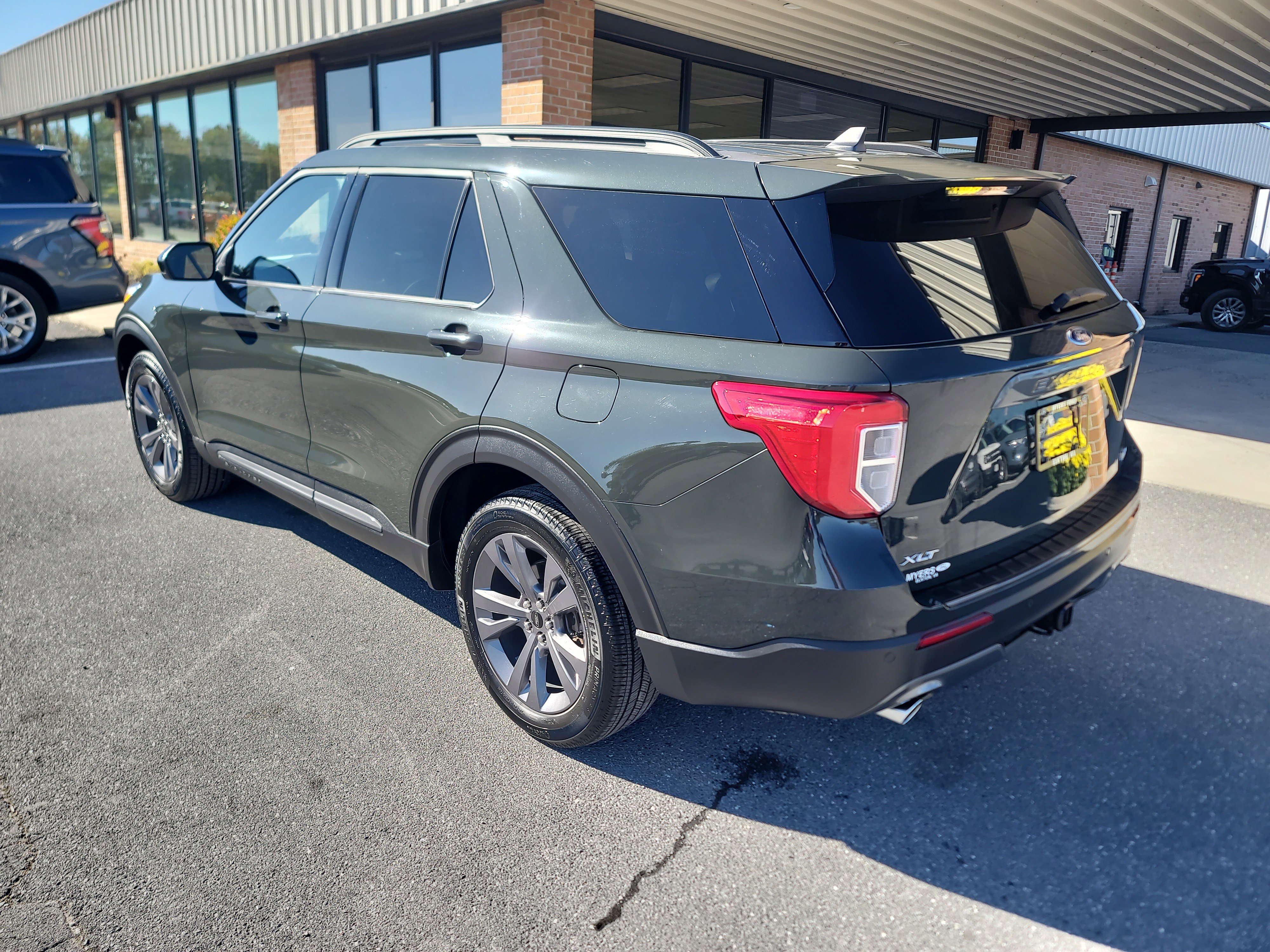 Used 2023 Ford Explorer XLT w/ Equipment Group 202A image 8