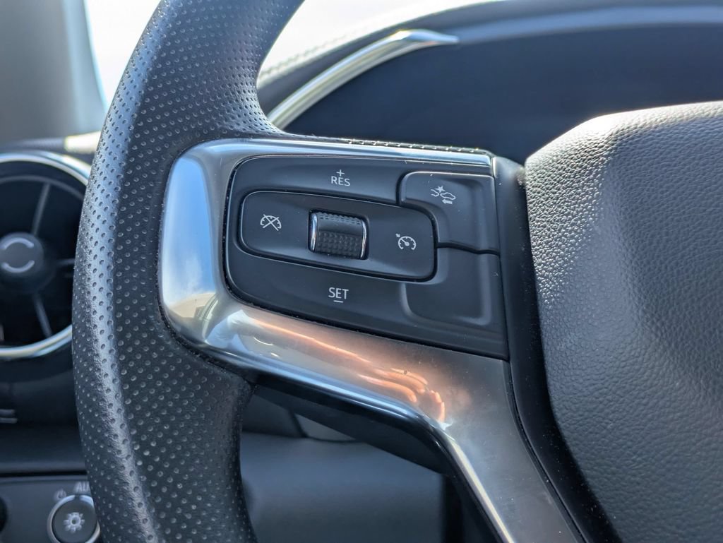 Used 2025 Chevrolet Blazer LT FWD image 23