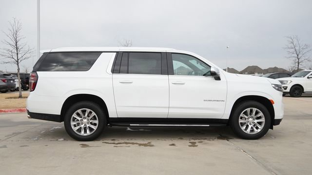Used 2024 Chevrolet Suburban Premier image 10