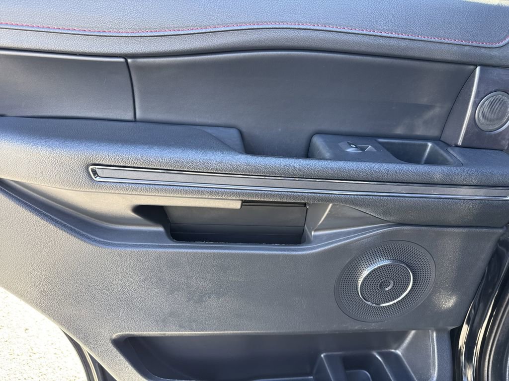 Used 2024 Ford Expedition Limited image 22