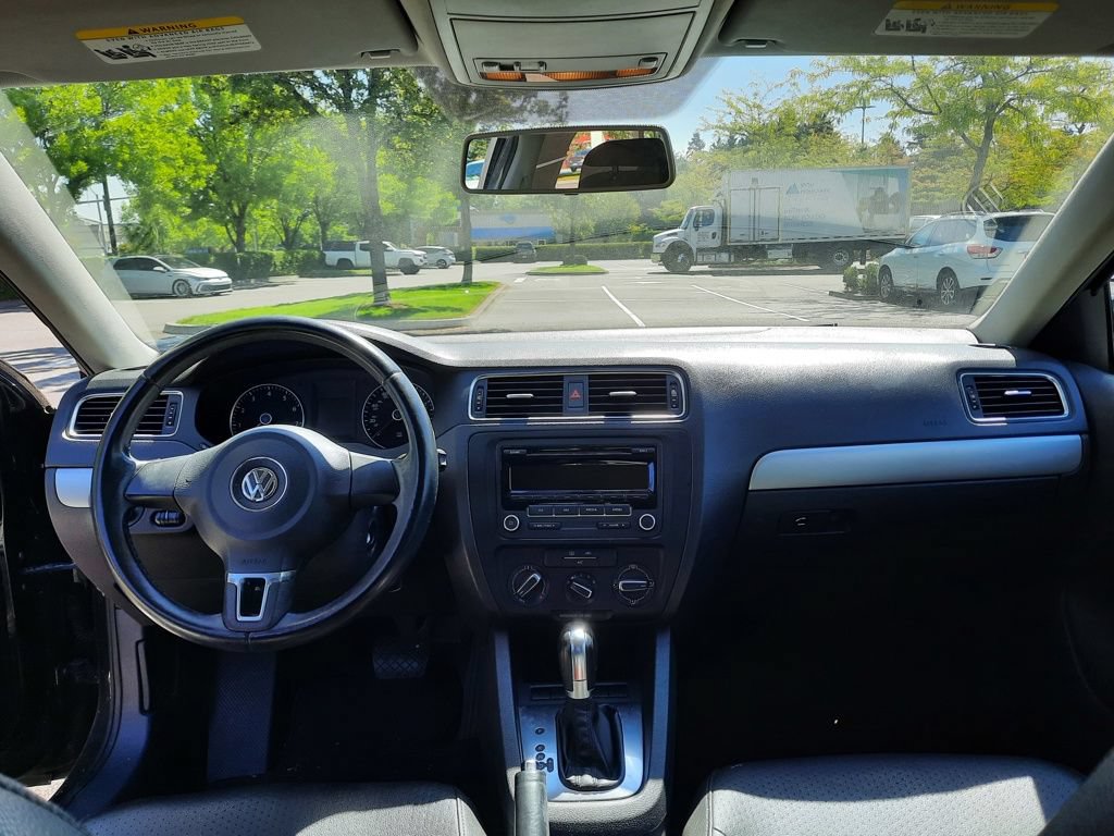 Used 2013 Volkswagen Jetta SE FWD image 12