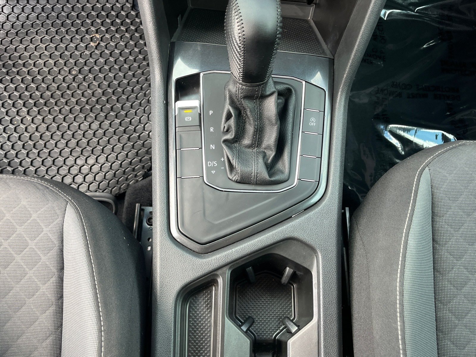 Used 2021 Volkswagen Tiguan S FWD image 27