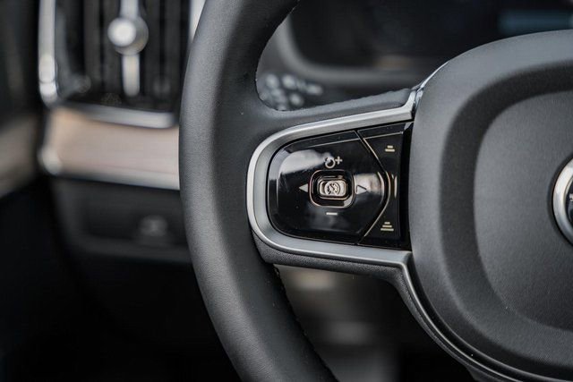 New 2026 Volvo XC90 B6 Plus w/ Protection Package Premier image 27