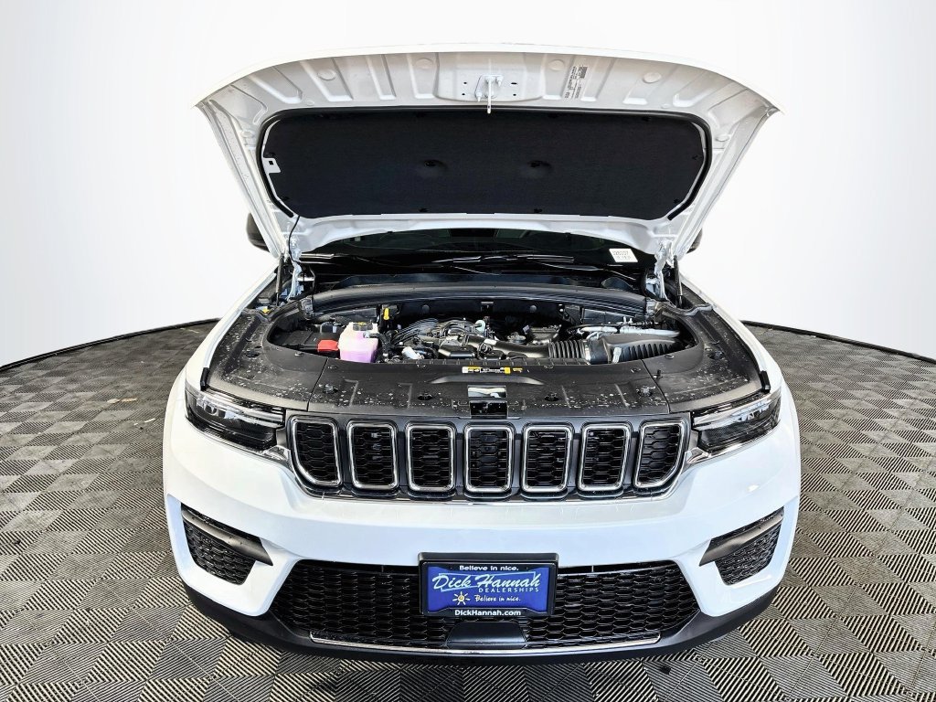 New 2026 Jeep Grand Cherokee Laredo X AWD/4WD image 22