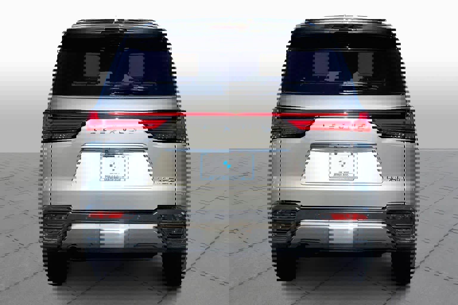 Used 2024 Lexus LX 600 4WD w/ Luxury Package image 5