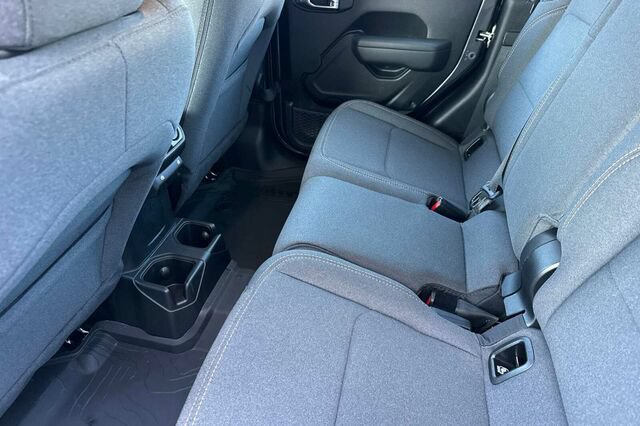 New 2026 Jeep Gladiator Sport AWD/4WD image 9