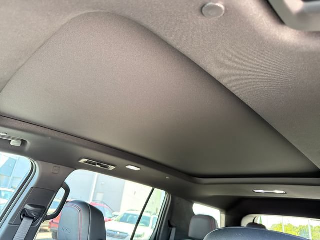 Used 2025 Chevrolet Traverse RS w/ LPO, Floor Liner Package FWD image 15