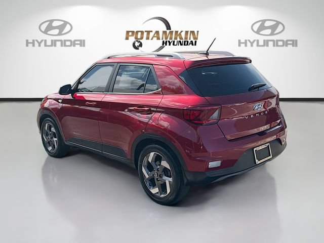 Certified 2024 Hyundai Venue SEL FWD image 7