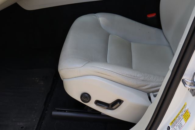 Used 2021 Volvo XC60 T5 Momentum w/ Advanced Package FWD image 16
