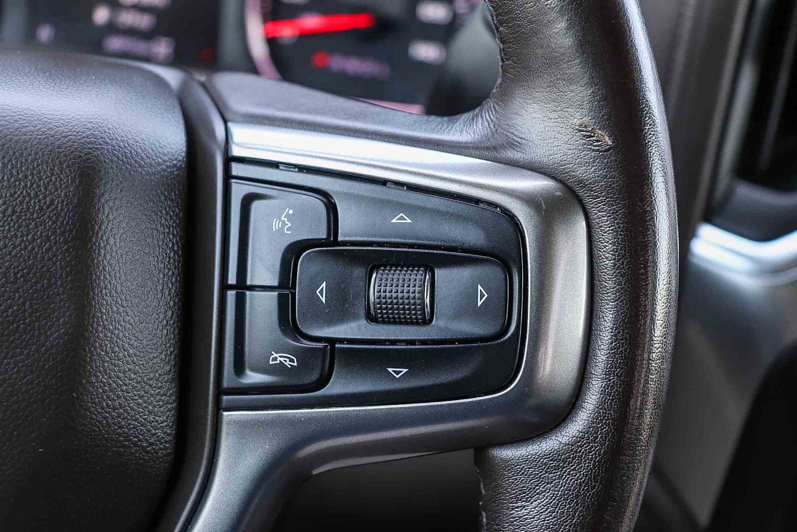 Used 2021 Chevrolet Silverado 1500 LT image 25