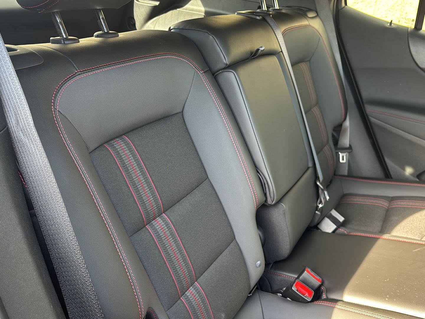 Used 2022 Chevrolet Equinox RS w/ LPO, Floor Liner Package FWD image 25