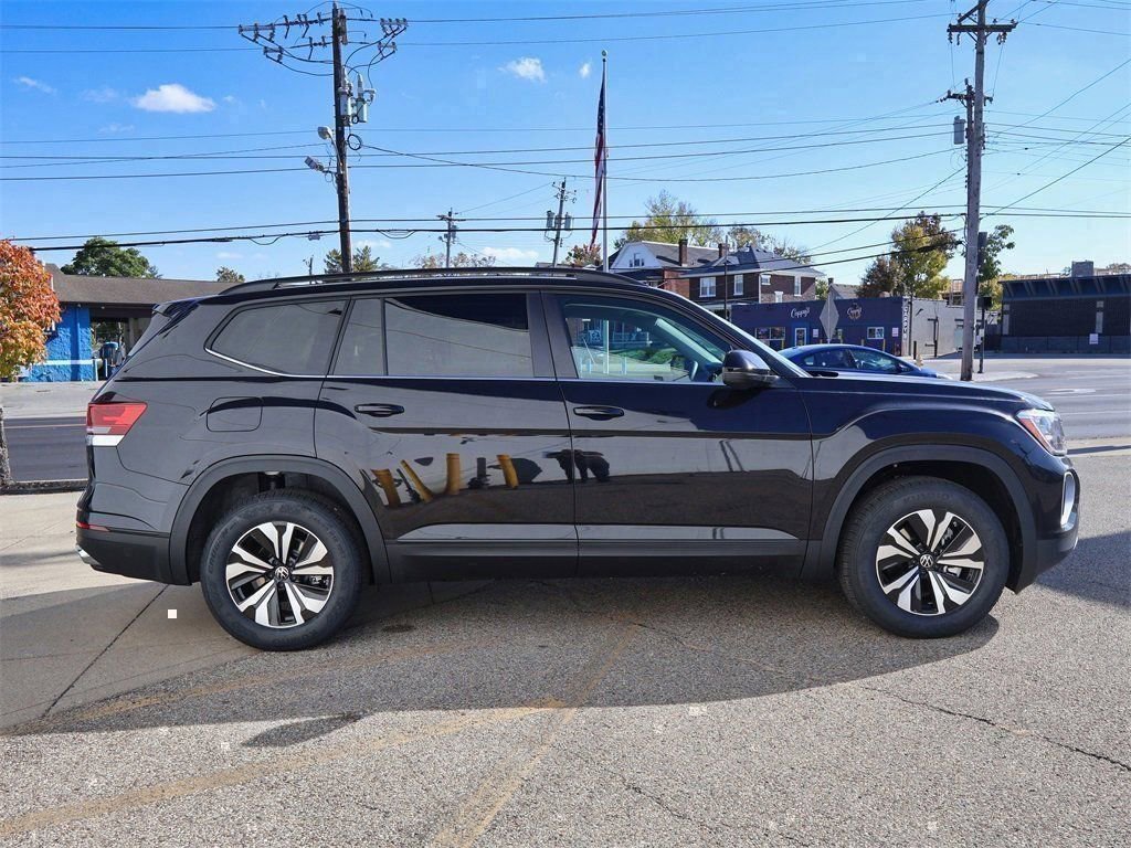 New 2026 Volkswagen Atlas SE image 6