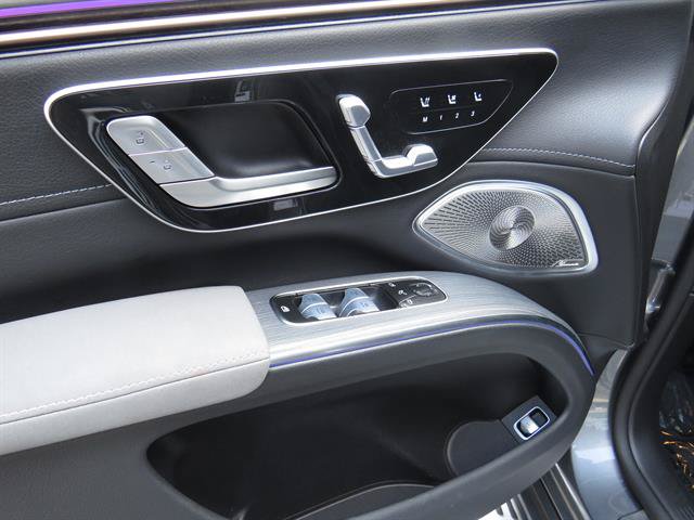Certified 2023 Mercedes-Benz EQS 450+ 4MATIC SUV w/ Exclusive Trim Package image 8