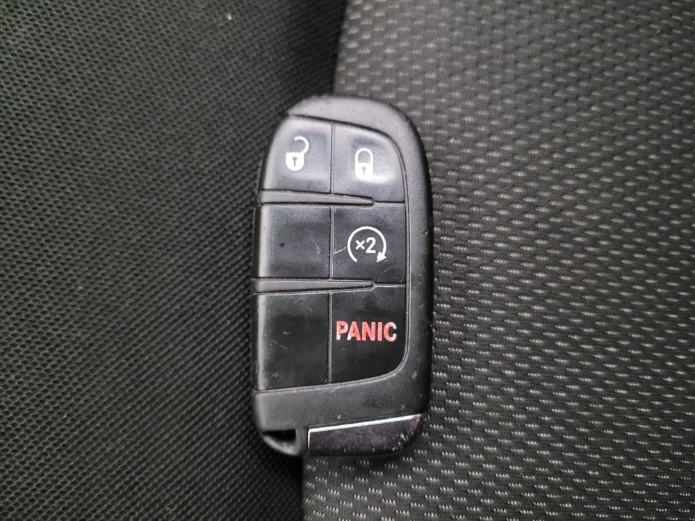 Used 2019 Jeep Renegade Sport image 32