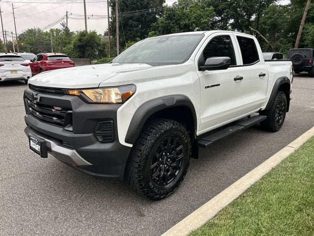 Used 2025 Chevrolet Colorado Trail Boss AWD/4WD image 4