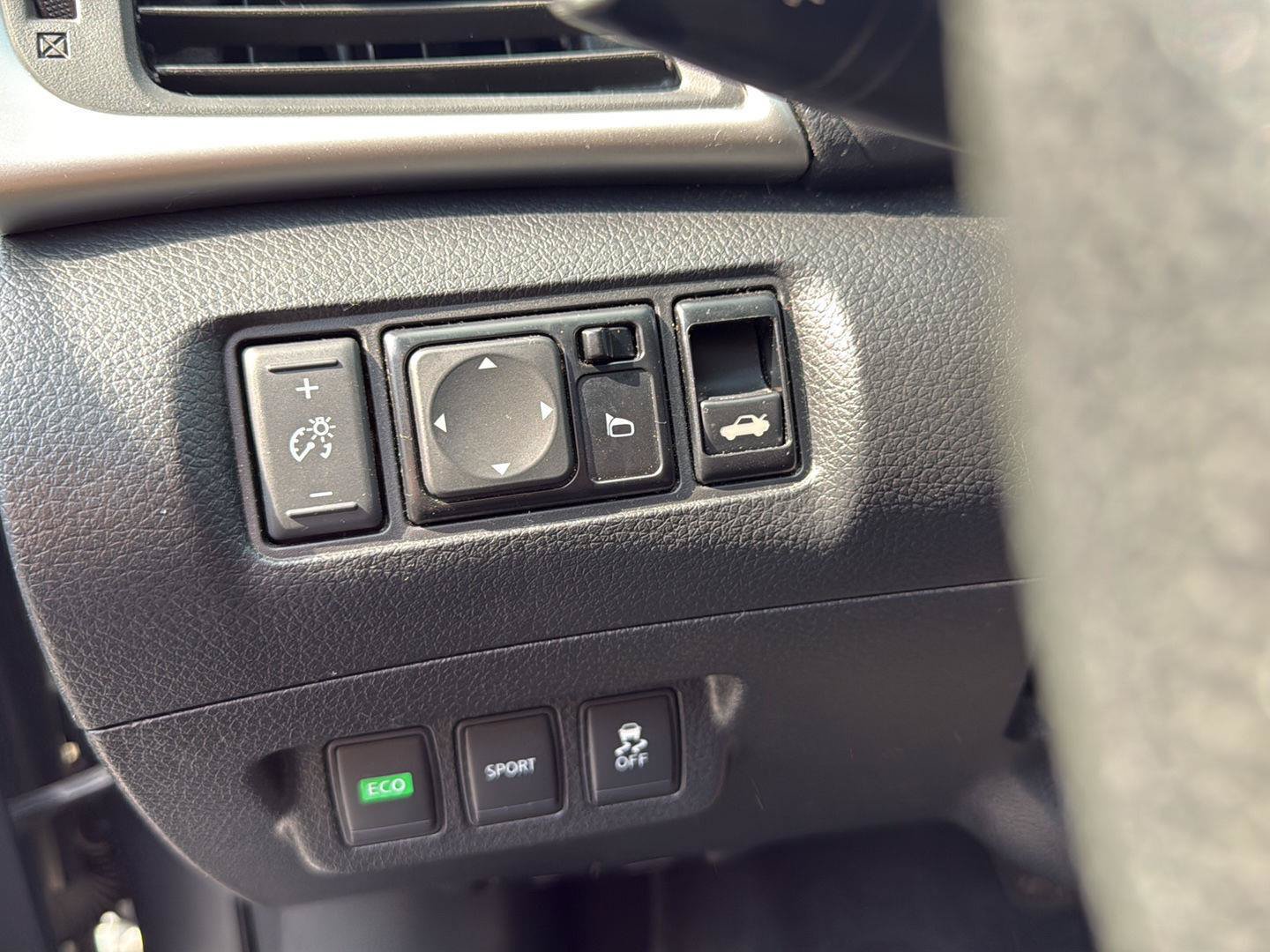 Used 2016 Nissan Sentra S FWD image 12