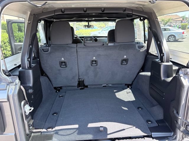 Used 2022 Jeep Wrangler Unlimited Sport AWD/4WD image 28