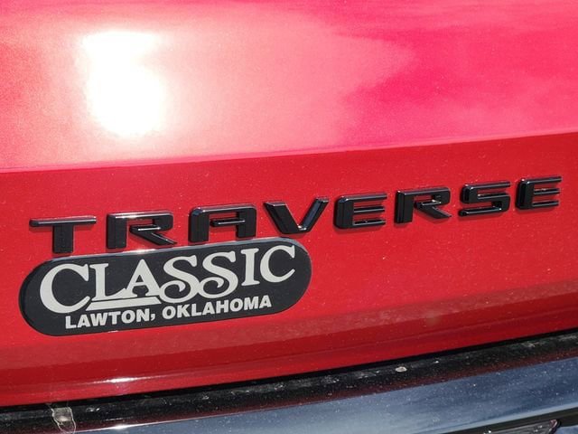 New 2026 Chevrolet Traverse RS w/ LPO, Floor Liner Package FWD image 11
