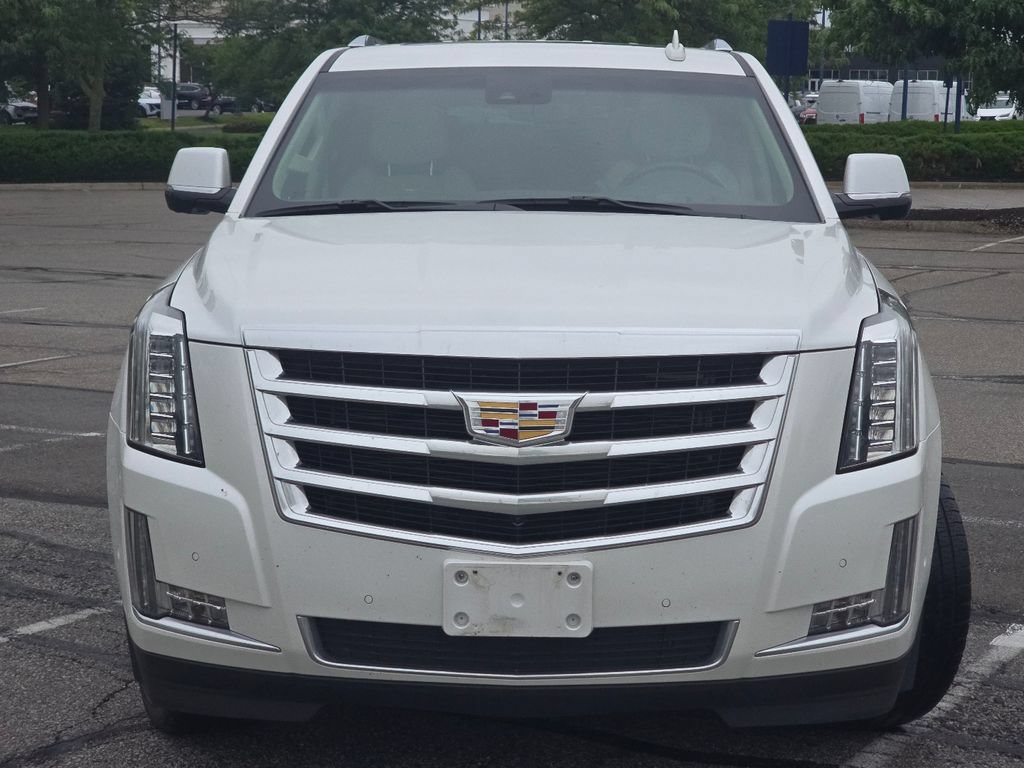 Used 2017 Cadillac Escalade Luxury AWD/4WD image 11