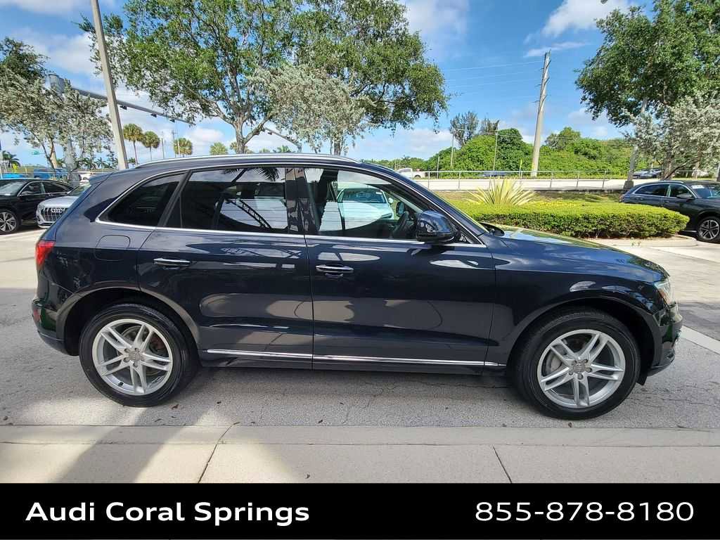 Used 2017 Audi Q5 2.0T Premium Plus w/ Technology Package AWD/4WD image 9
