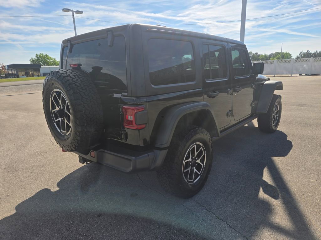 Used 2024 Jeep Wrangler Unlimited Rubicon w/ Technology Group image 4