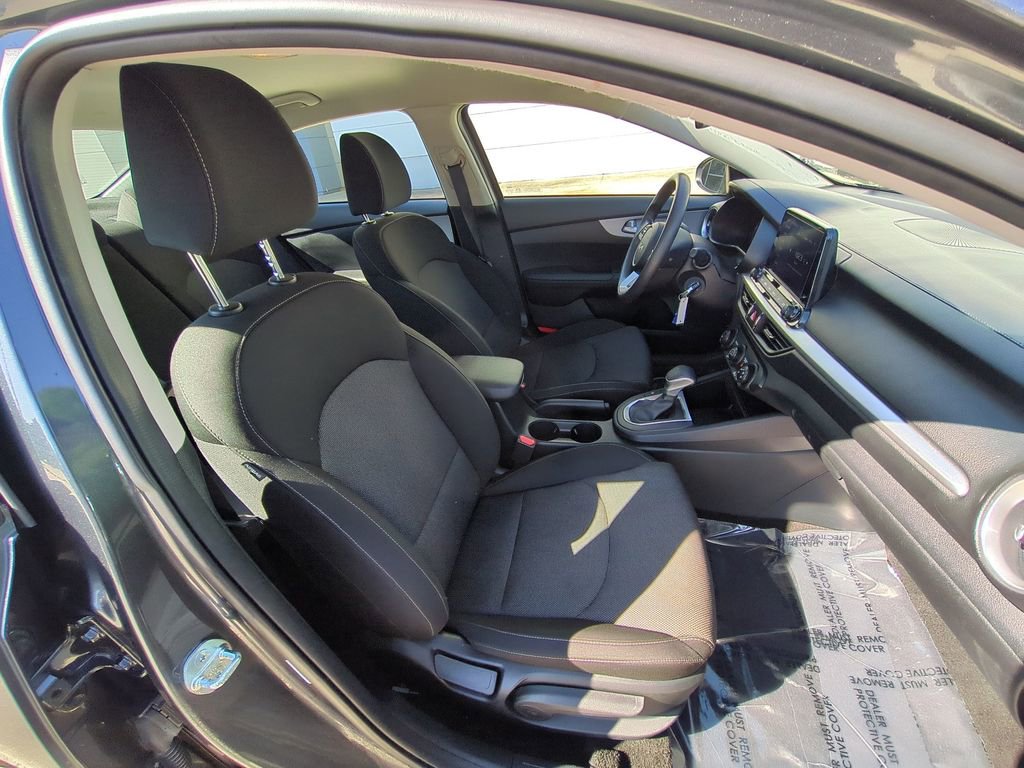 Used 2024 Kia Forte LXS FWD image 33