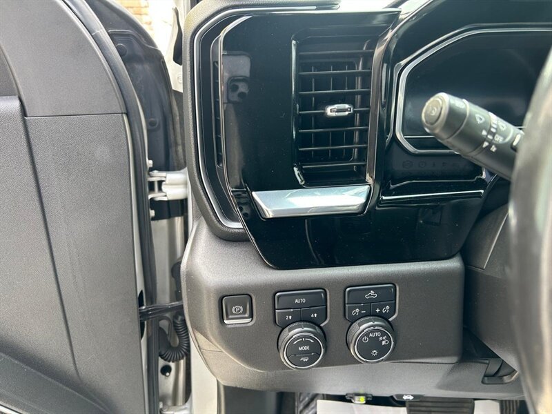 Used 2022 Chevrolet Silverado 1500 LT AWD/4WD image 36