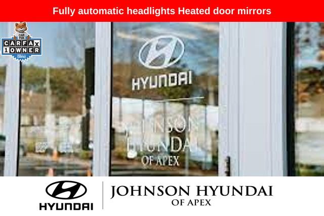 Used 2018 Toyota Corolla LE image 4