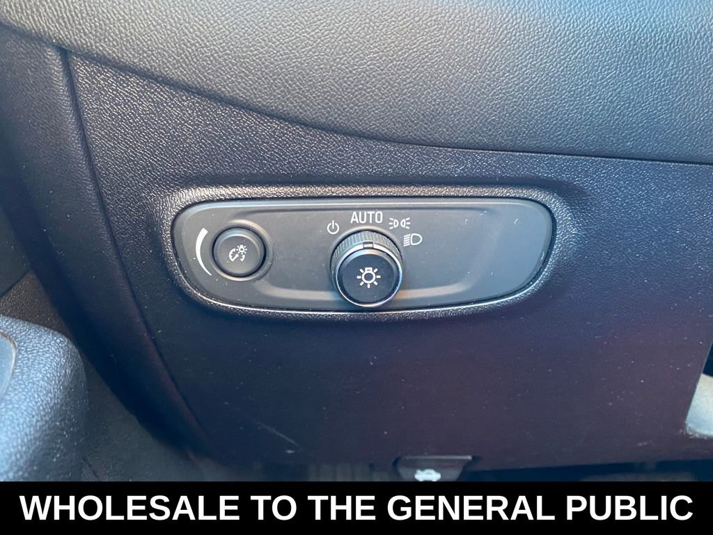 Used 2018 Chevrolet Equinox LT AWD/4WD image 24