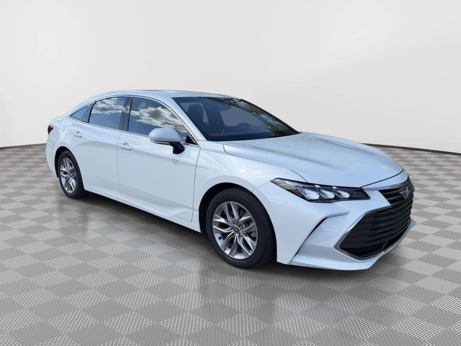 Used 2021 Toyota Avalon XLE FWD image 9