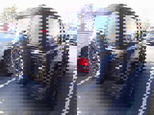 Used 2024 Jeep Wrangler Sport S image 4