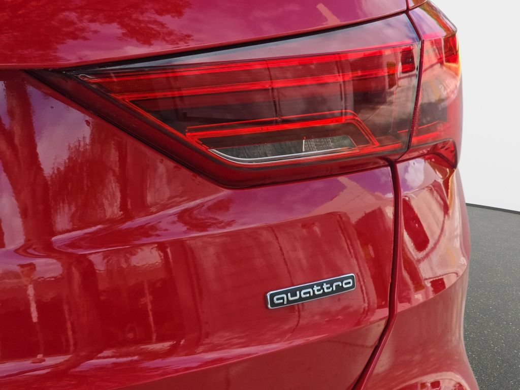 Certified 2025 Audi Q3 2.0T Premium w/ Convenience Package AWD/4WD image 29