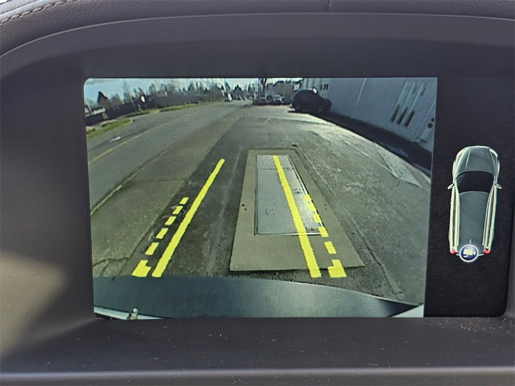 Used 2016 Volvo XC70 T5 Premier w/ Proximity Package image 30