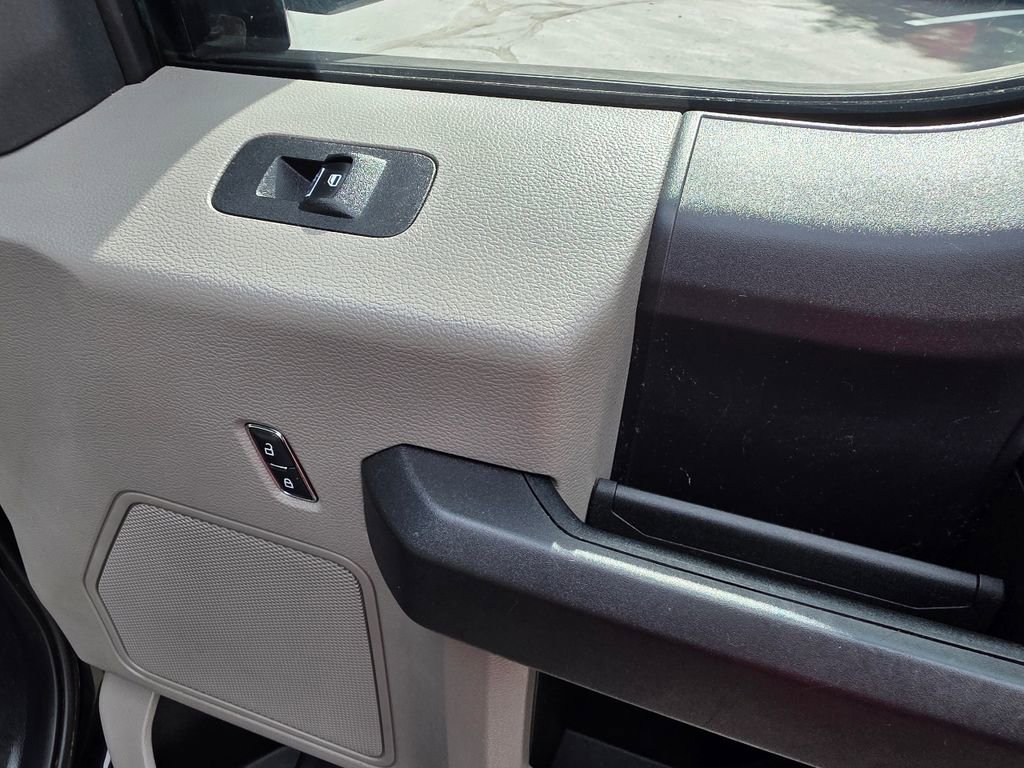 Used 2016 Ford F150 XL w/ Equipment Group 101A Mid image 42