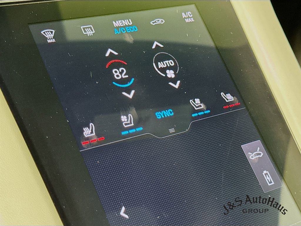 Used 2020 Porsche Taycan Turbo S w/ Premium Package image 27